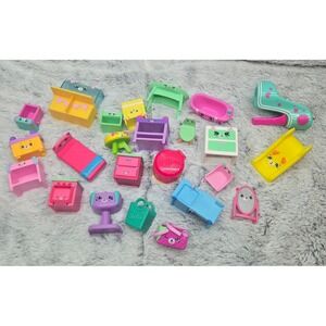 Shopkins Shoppies Furniture Lot Toy Miniatures Collectible Playset‎